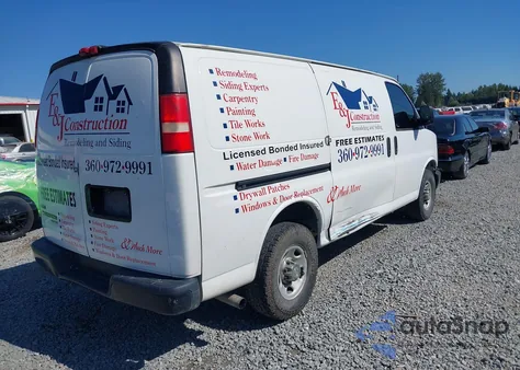 2011 Chevrolet Express 2500 Work Van z USA, uszkodzony, nr VIN 1GCWGFBAXB1167462
